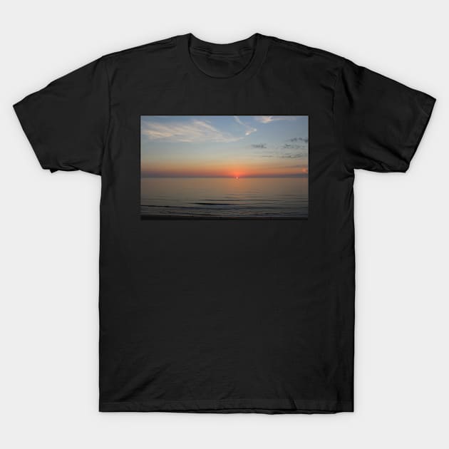 First peek of the sun, Ocean Sunrise T-Shirt by Sandraartist